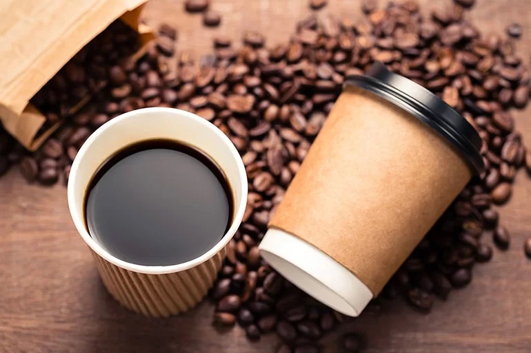 Xem ngay cách uống cà phê không lo nổi mụn